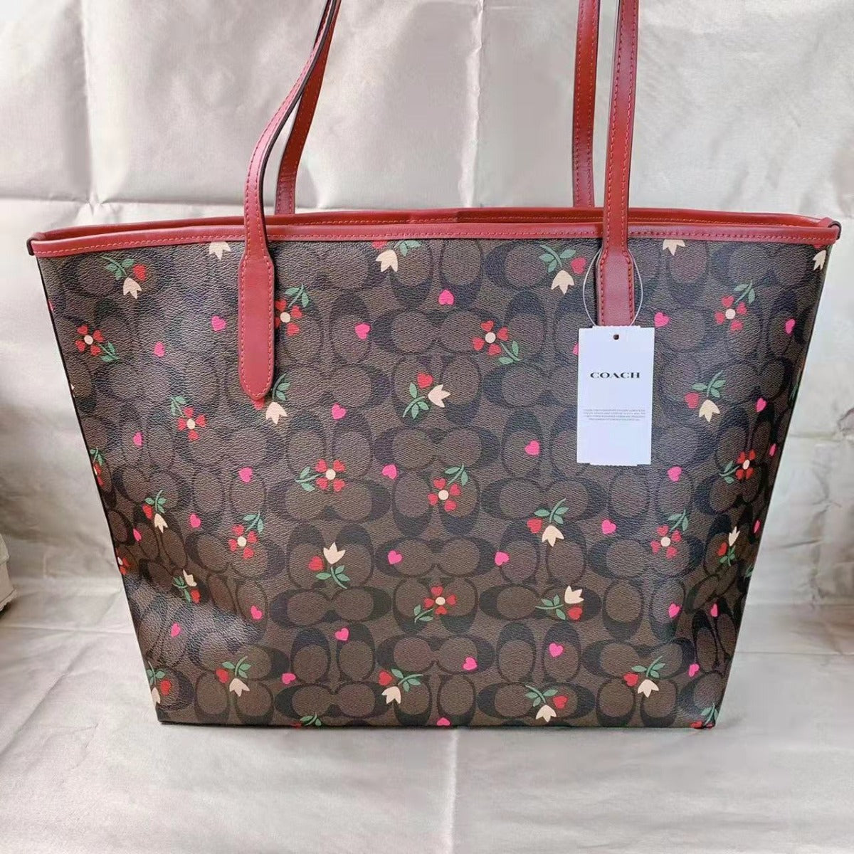 Coach C7616 City Tote In Signature Canvas With Heart Petal Print In Gold/BROWN MULTI Coach C7616 City Tote In Signature Canvas With Heart Petal Print In Gold/BROWN MULTI